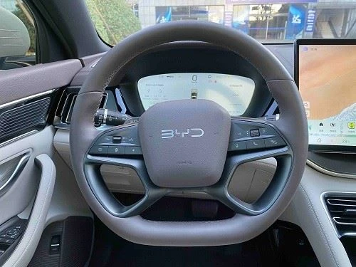 2025 BYD Song PLUS New Energy DMi 112KM Honor Edition high quality