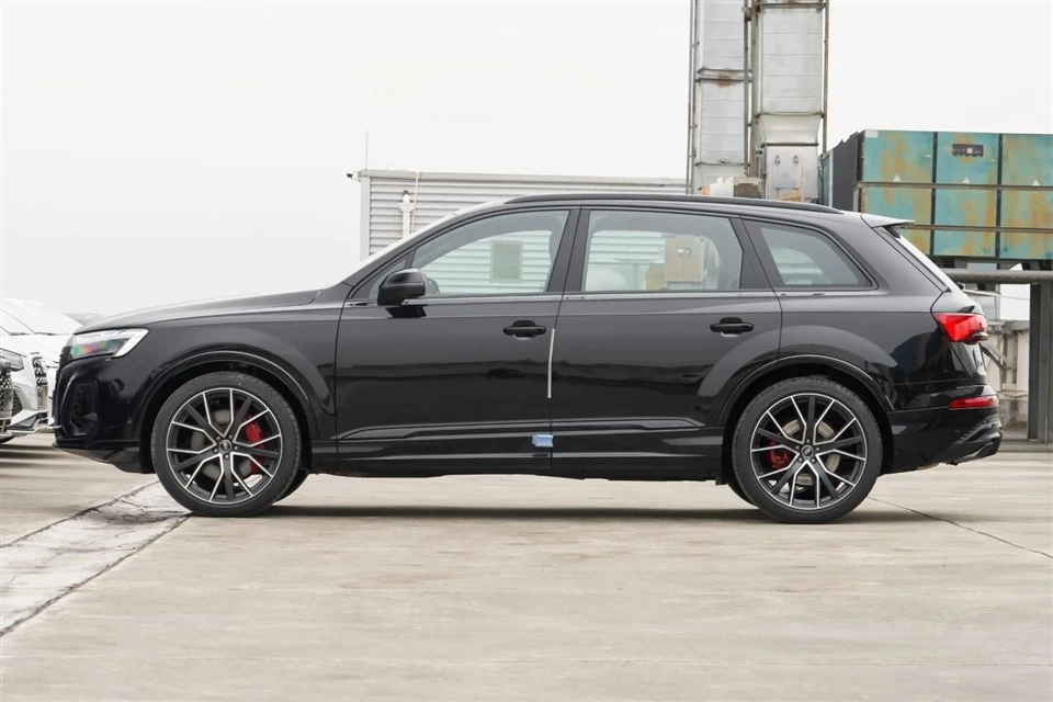 AUDI Q7 AUDI Q7